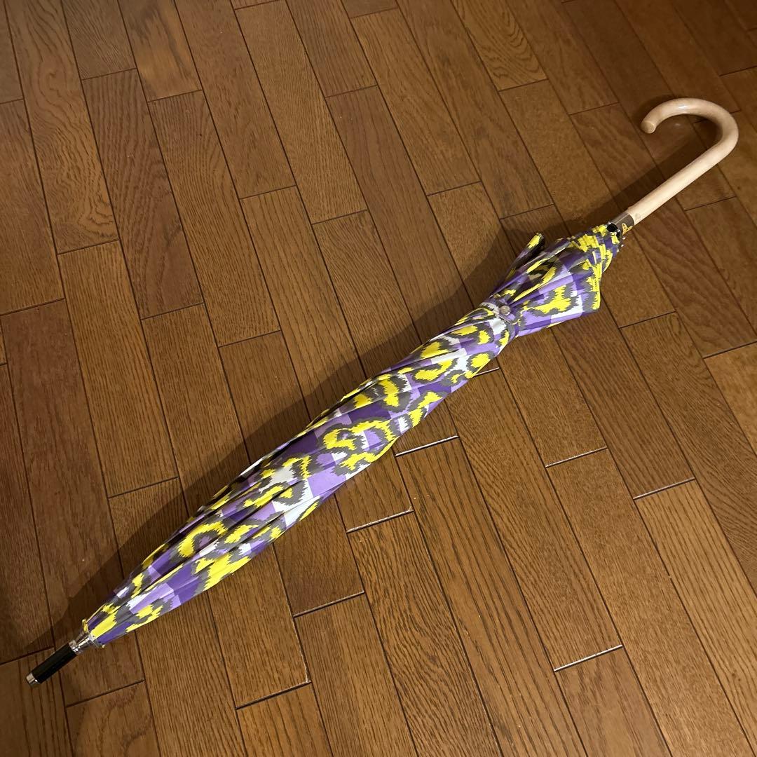 美品　ヴィヴィアンウエストウッド　長傘　ロゴマーク入　持ち手シュリンクあり