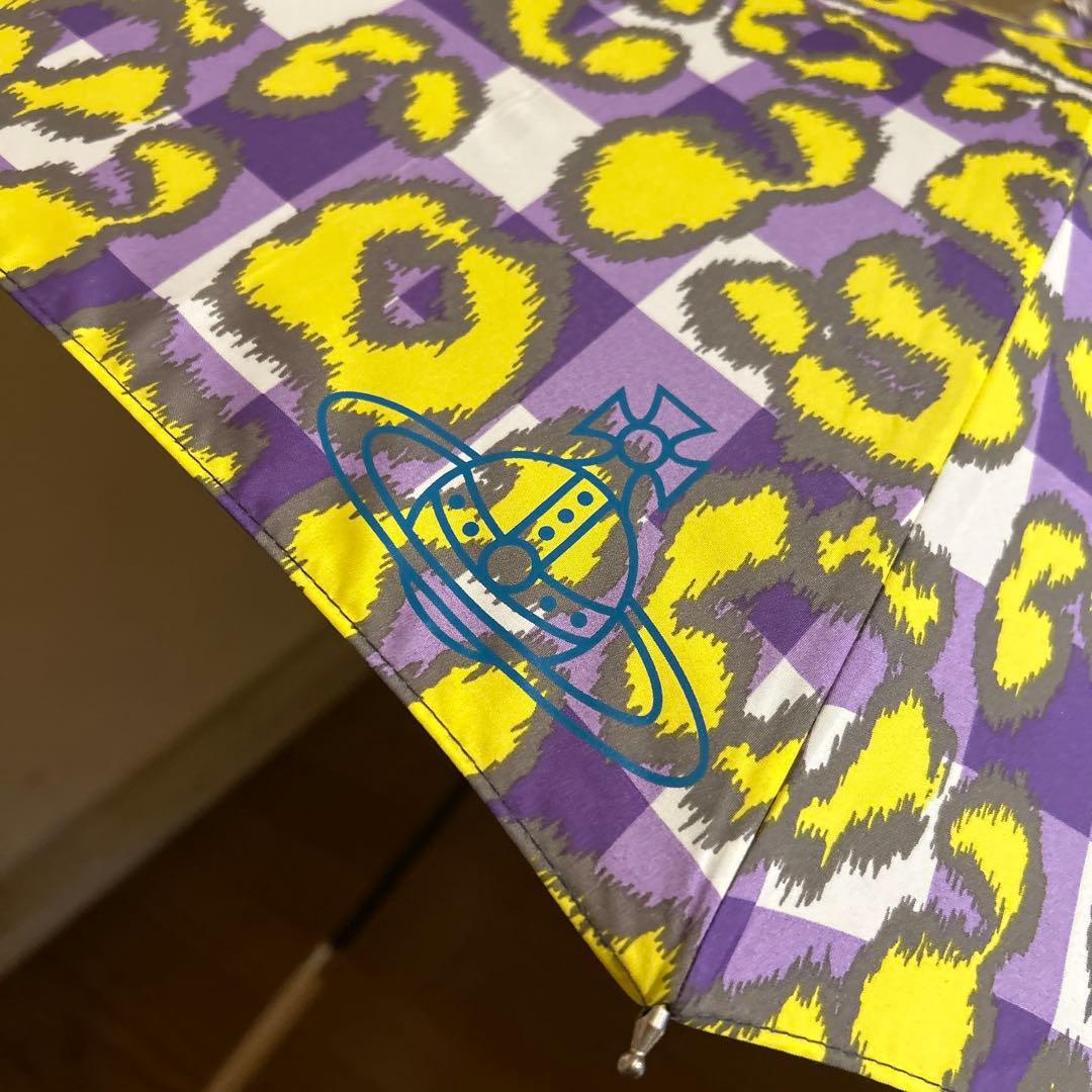 美品　ヴィヴィアンウエストウッド　長傘　ロゴマーク入　持ち手シュリンクあり