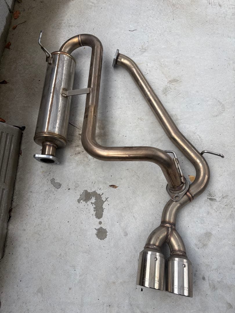 ステップワゴンrp5 マフラー　ロッソモデル