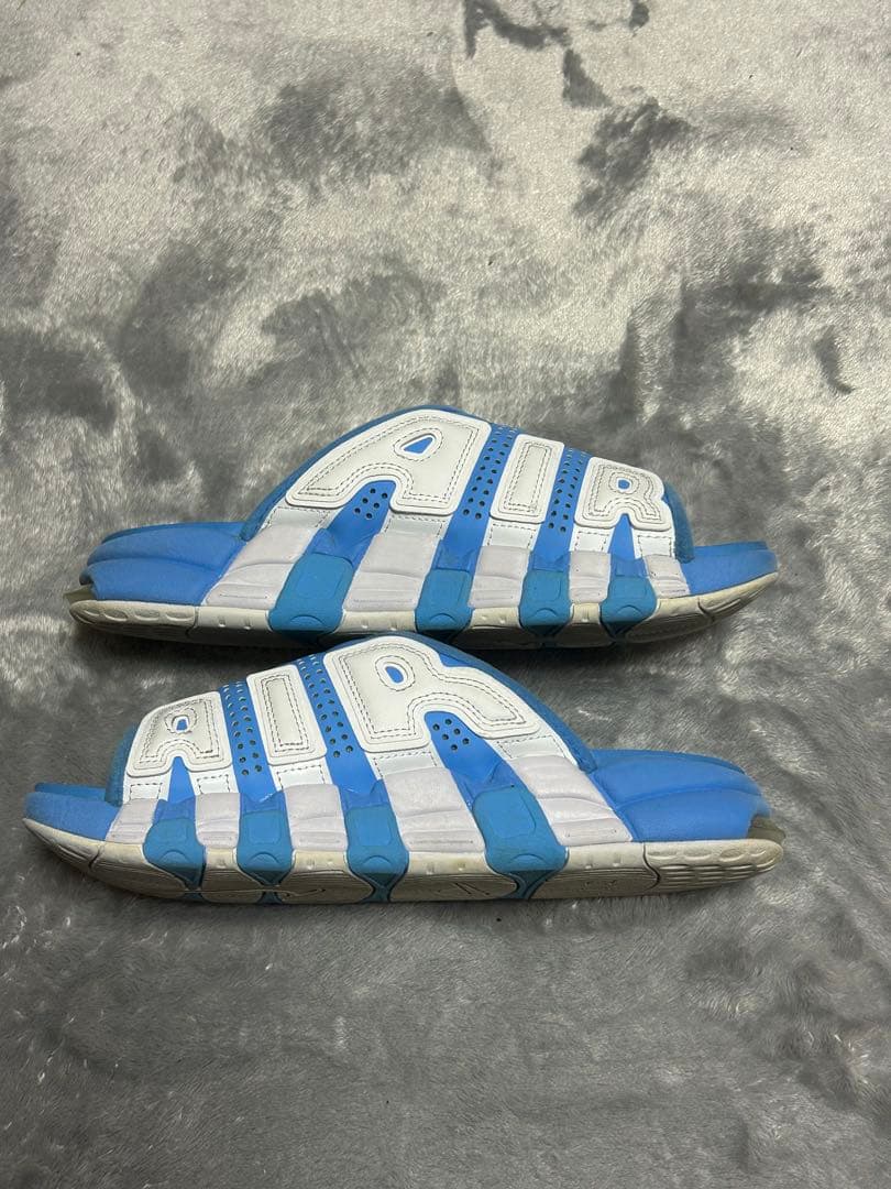 NIKE エアモアアップテンポ スライド 青×白27cm