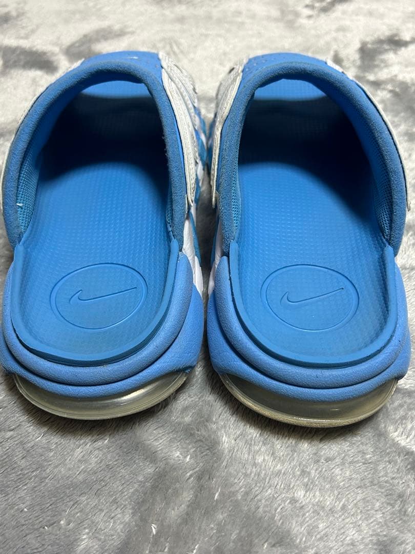 NIKE エアモアアップテンポ スライド 青×白27cm