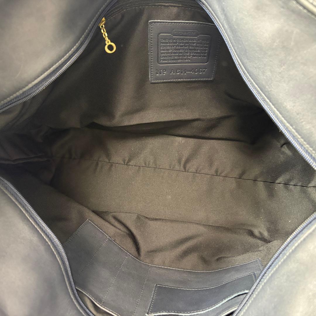 オールドコーチ　大容量　肩掛け可能　A4可能　ネイビー　ビジネストートバッグ.