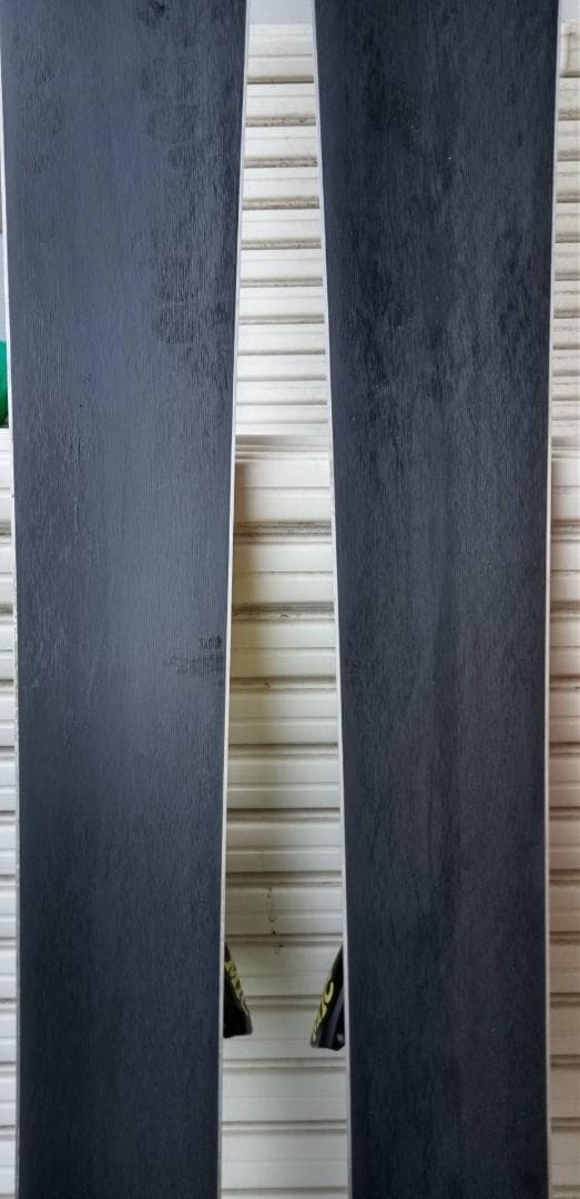 アトミック ATOMIC スキー板　157cm 調整ビンディング付き 中古品