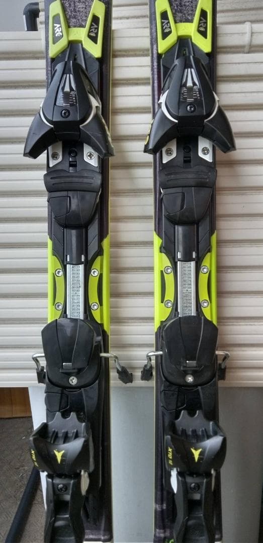 アトミック ATOMIC スキー板　157cm 調整ビンディング付き 中古品