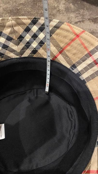 Burberryベージュチェックバケットハット