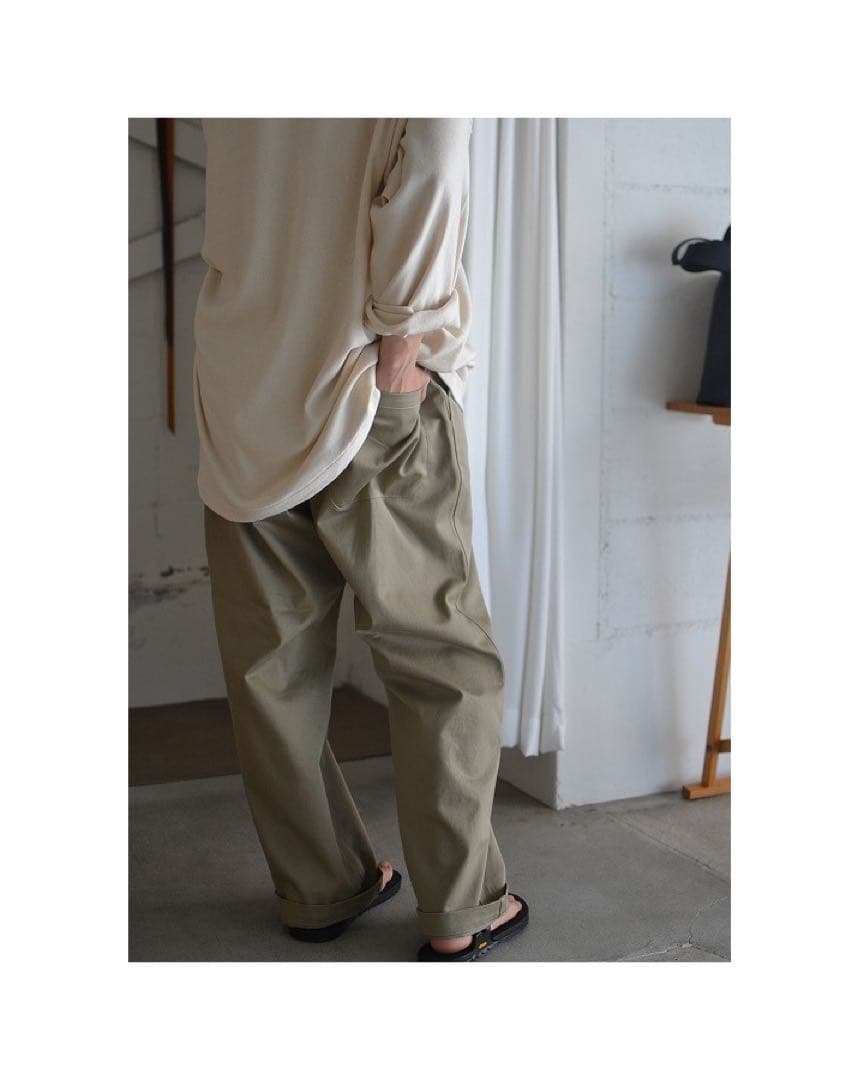 COMOLI コモリ　コットンチノ　オーバーパンツ　チノパン