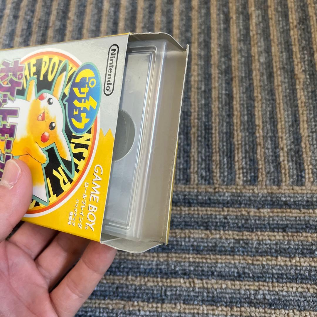 ゲームボーイ　ポケットモンスター　ピカチュウバージョン