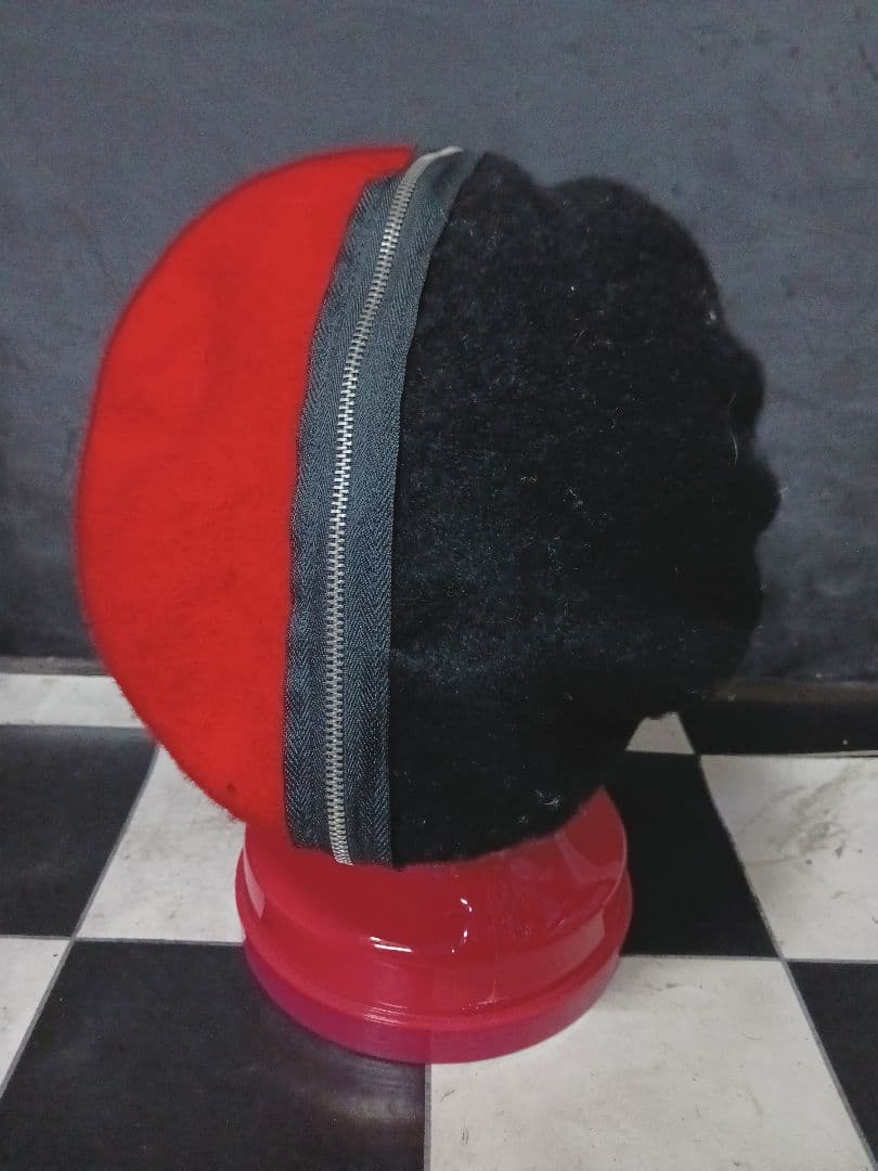 ロカビリーパンクロックアシンメトリーZIPベレー赤×黒