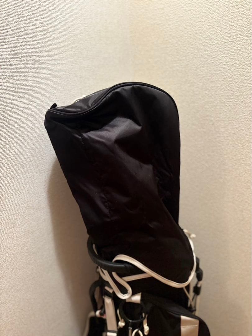 BRIEFING キャディバッグ 【ヘッドカバー付き】ブラック/ホワイト