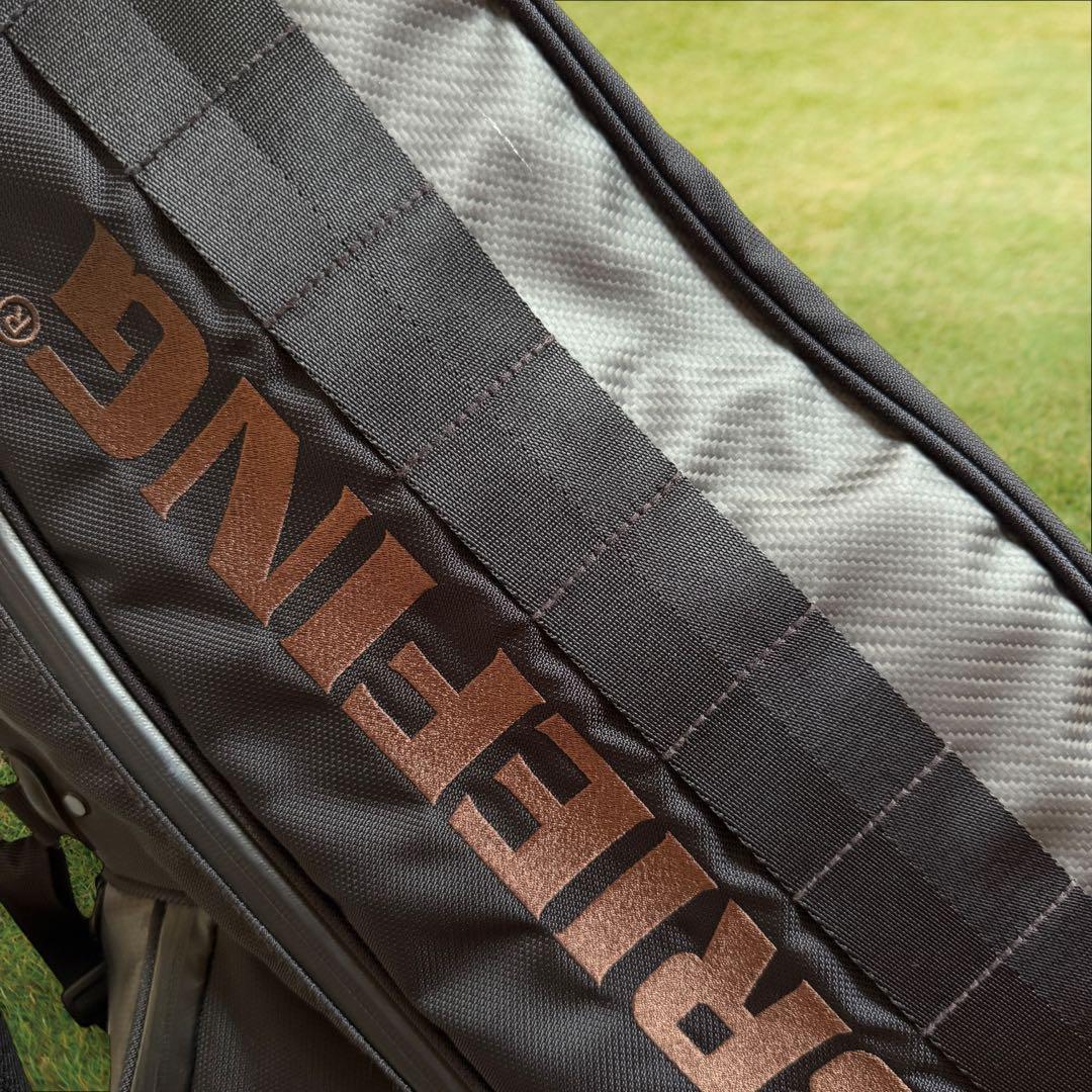 表参道ヒルズ限定モデル　ブリーフィング　キャディバッグ　黒　CR-4 カーボン