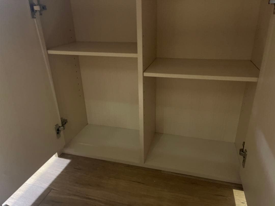 ニトリ　ホワイト折りたたみ式デスク