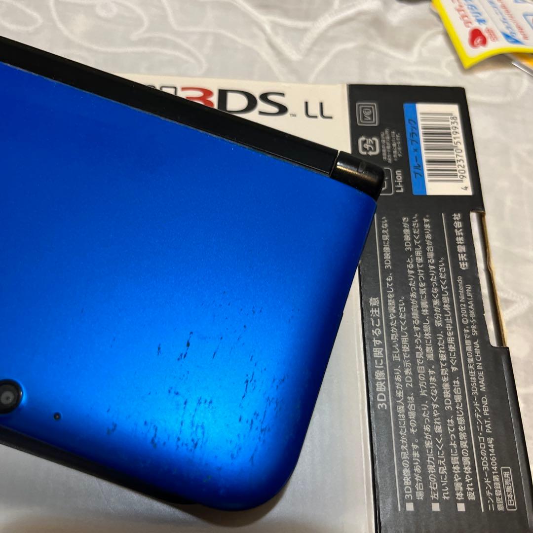 ニンテンドー3DS LL ブルー×ブラック　箱付き　取り扱い説明書あり　任天堂