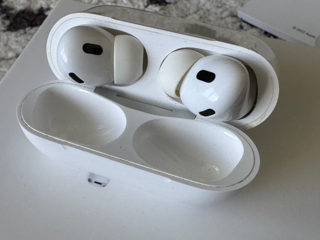 な*ん様 AirPods Pro 2（第2世代Lightning版、MQD83J