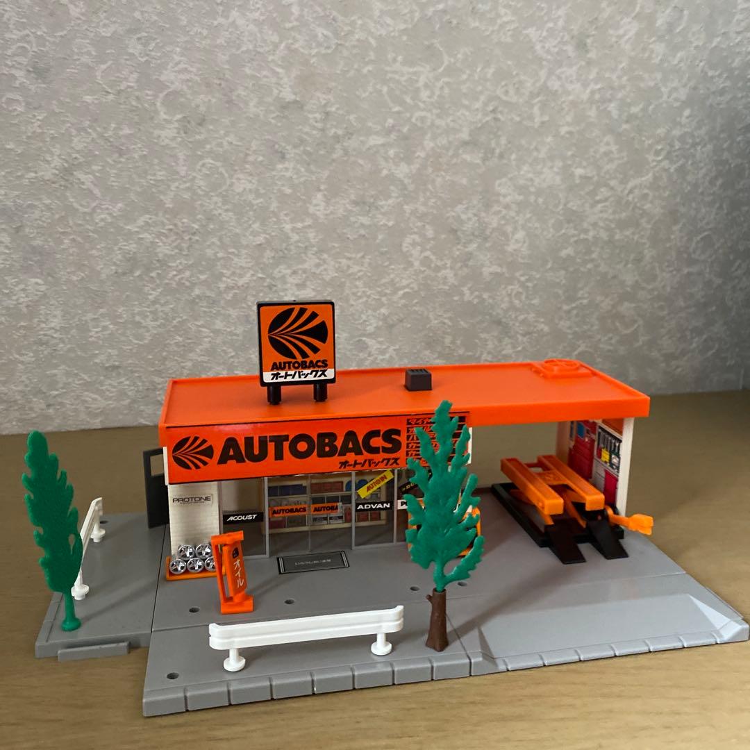 【レトロ】トミカタウン＆つながる道路セット売り　収納ケース・箱・おまけ付き