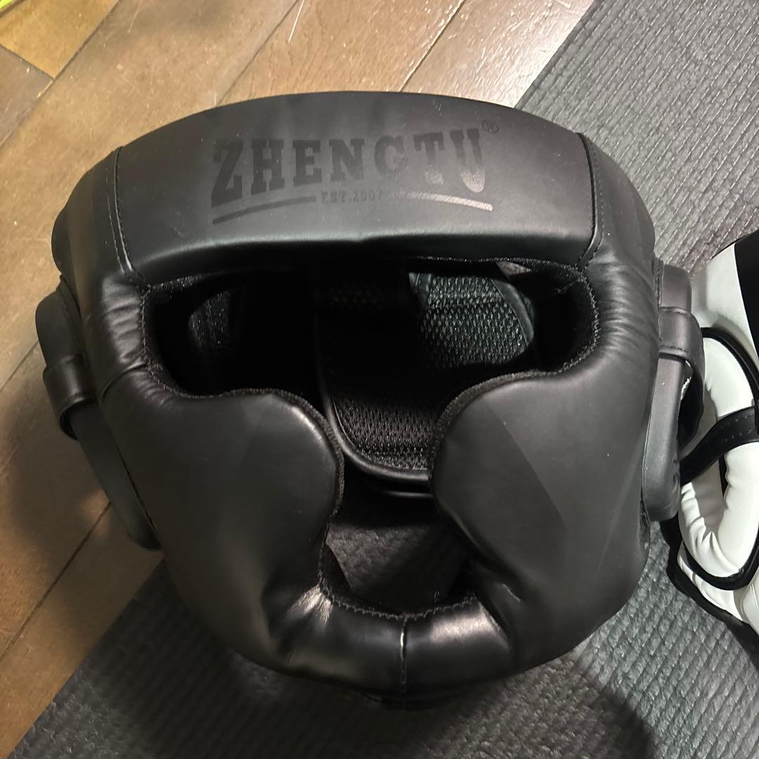 モ*チ様 Winning パンチングミット ブラック ヘットギア2個セット売り