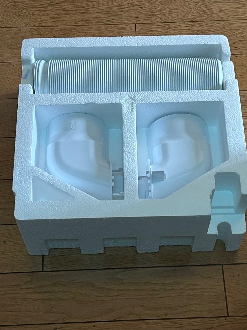 IRIS OHYAMA コンパクトクーラー　　ホワイト　室内、 家庭用