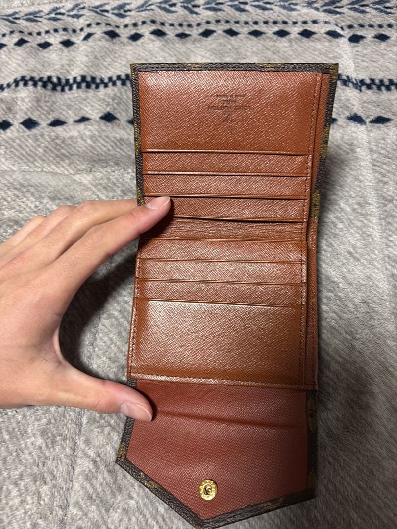 Louis Vuitton モノグラム ポルトフォイユヴィクトリーヌ三つ折り財布