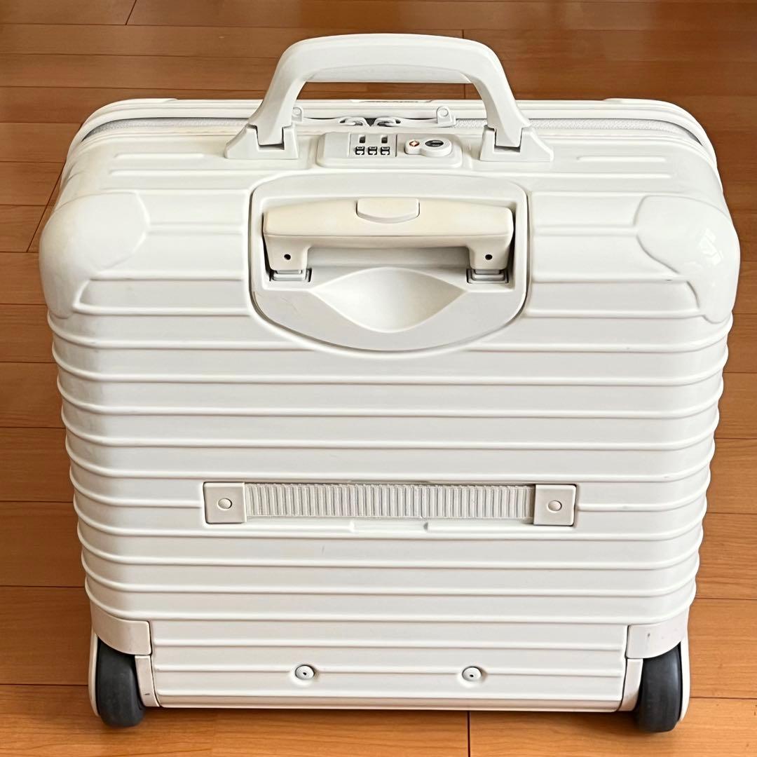 Narumiです！RIMOWA リモワ　アローズ　キャリーケース　23L