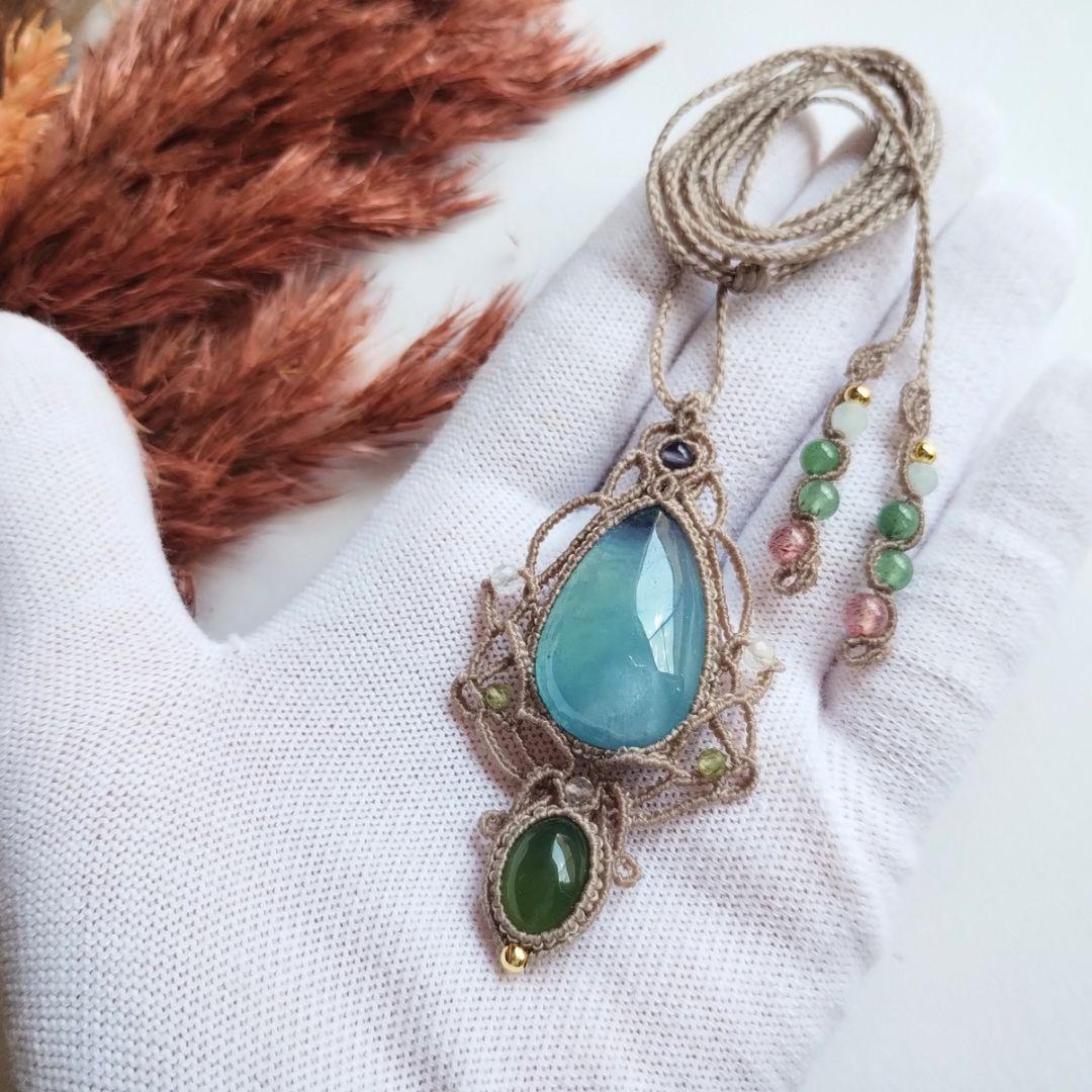 アクアマリン＆サーペンティンのマクラメネックレス　ペンダント　天然石