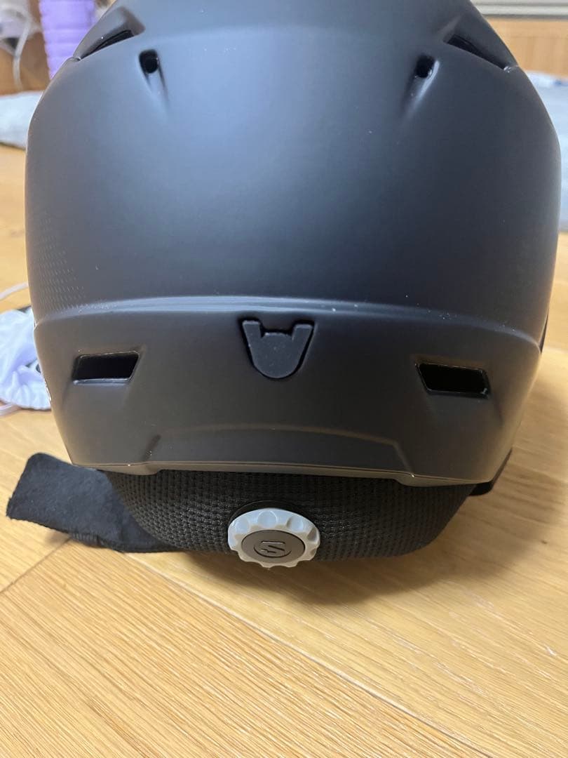 サロモン　スキースノボーヘルメット
