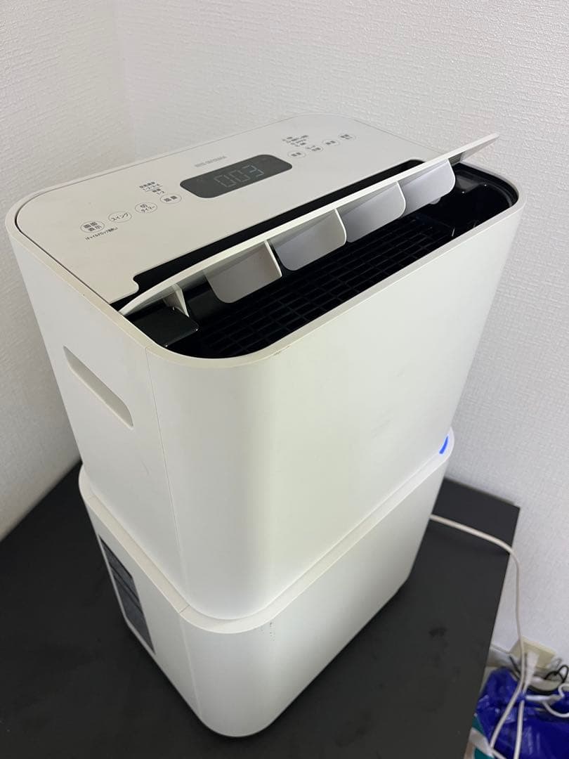 アイリスオーヤマ 除湿機 空気清浄機能付 PD-A140-W 2021年製