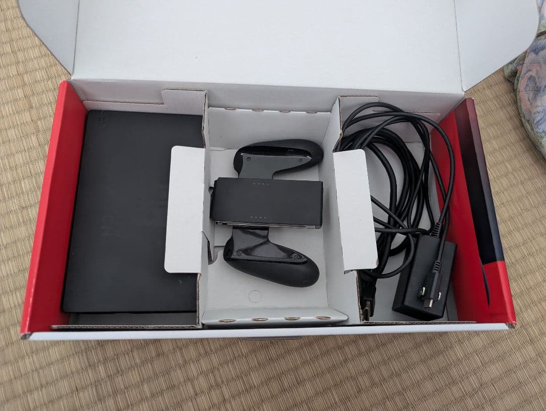 Nintendo Switch 本体 ネオンブルー/ネオンレッド