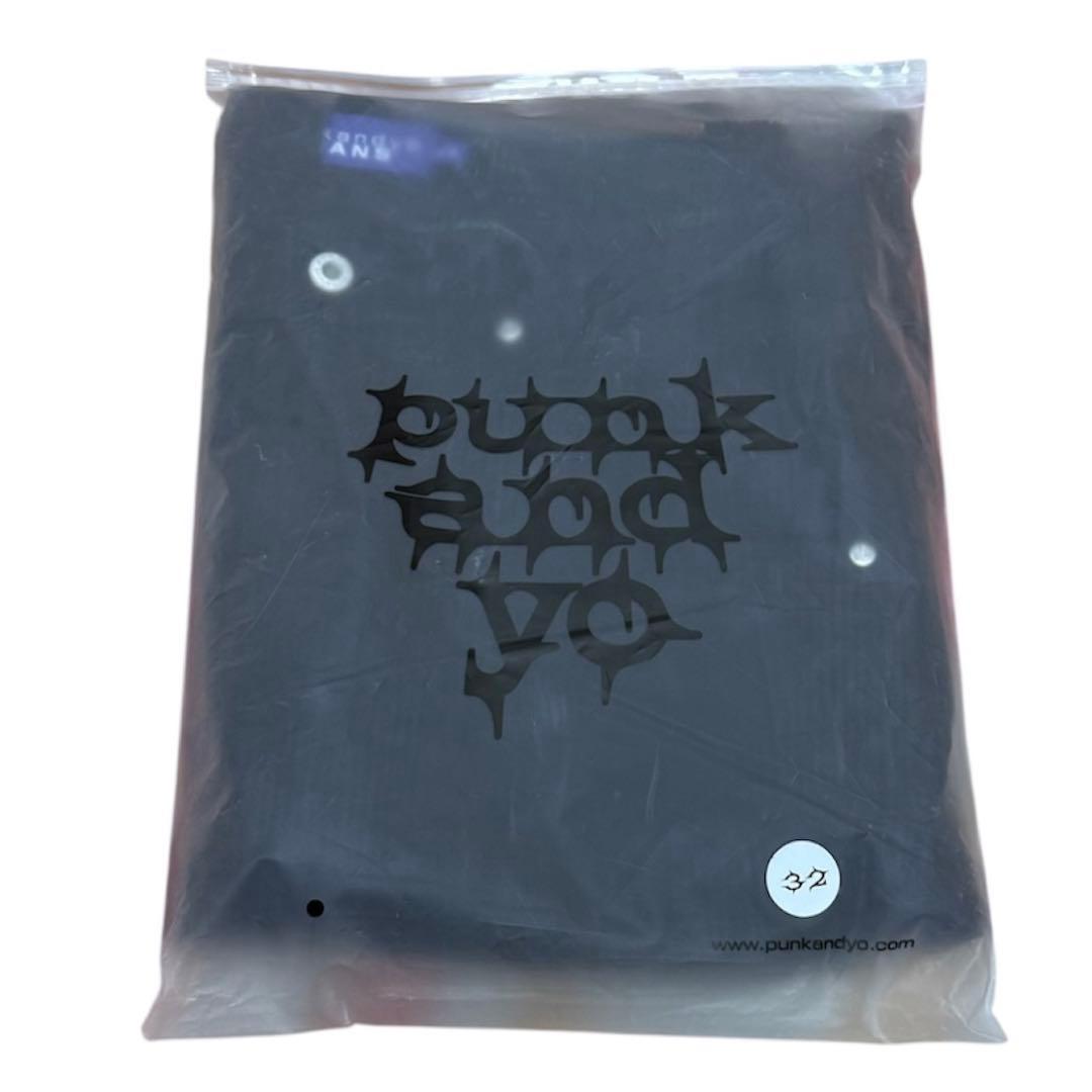 パンツ PUNKANDYO BLACK CORD SHORTS