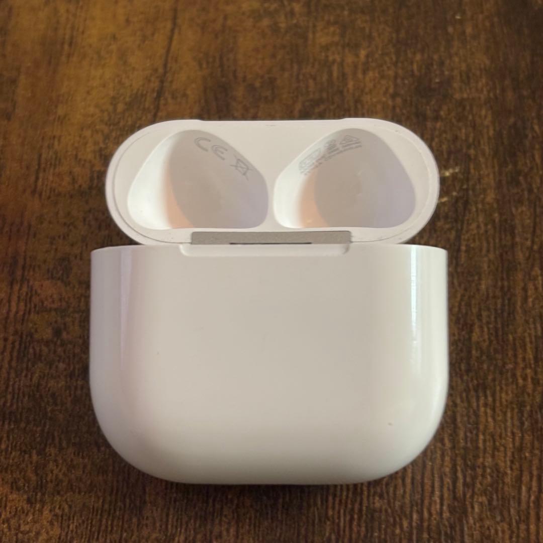 Apple AirPods 第4世代 ANC ※左耳のみ作動