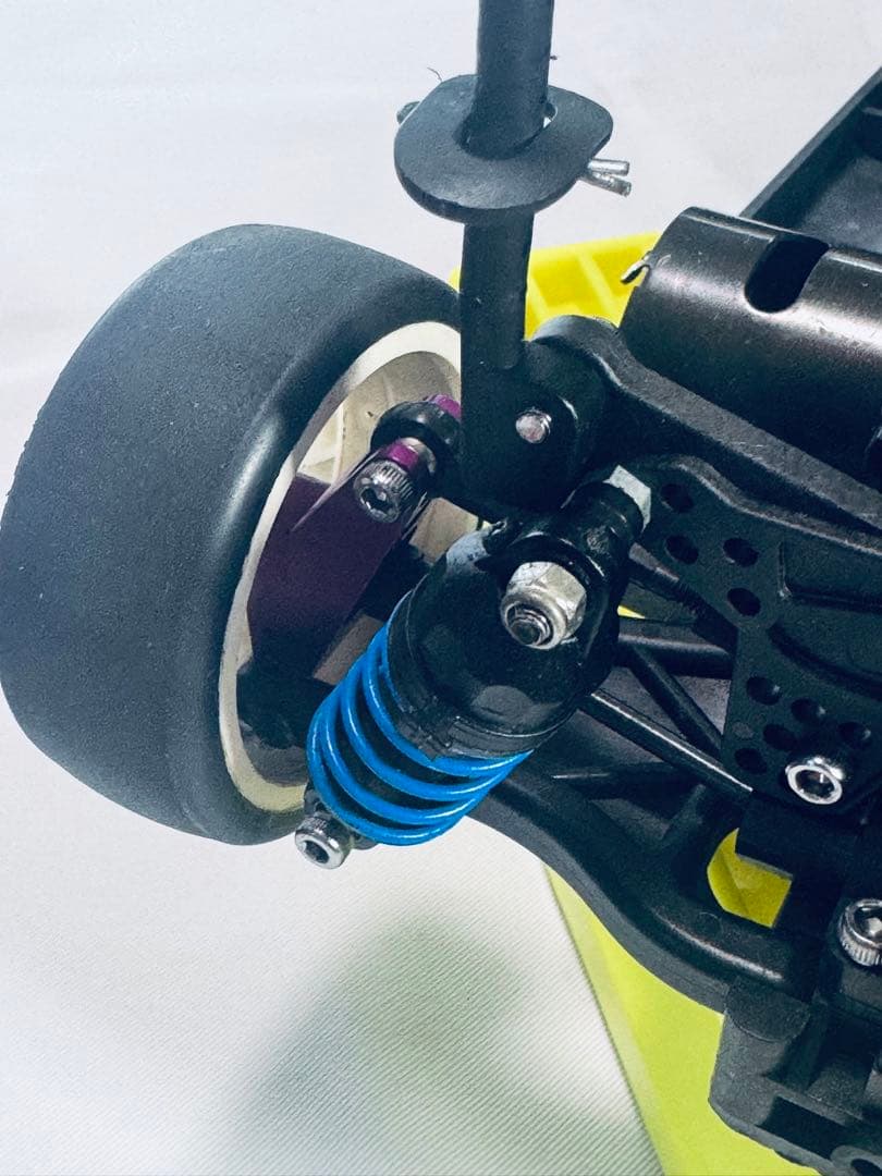 ヨコモ　MR-4TC シャーシのみ　と　予備パーツ　と説明書