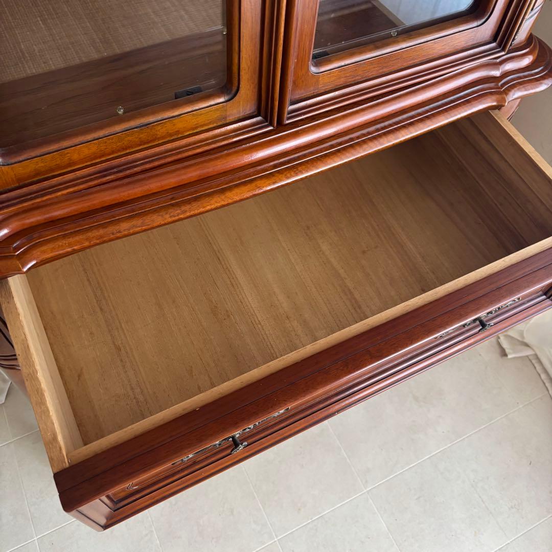 イタリア　ガラス　キャビネット　カップボード　飾り棚　アンティーク　ヨーロピアン