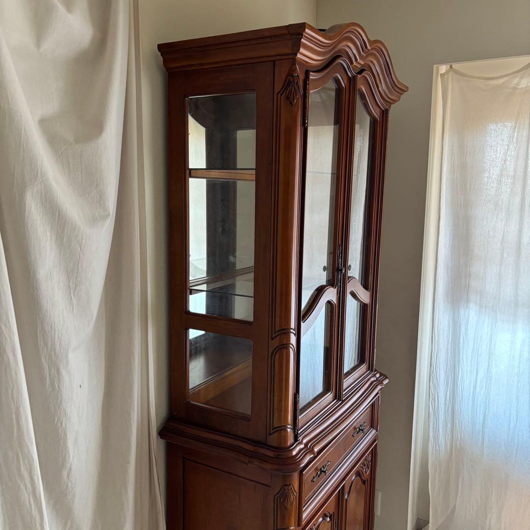 イタリア　ガラス　キャビネット　カップボード　飾り棚　アンティーク　ヨーロピアン