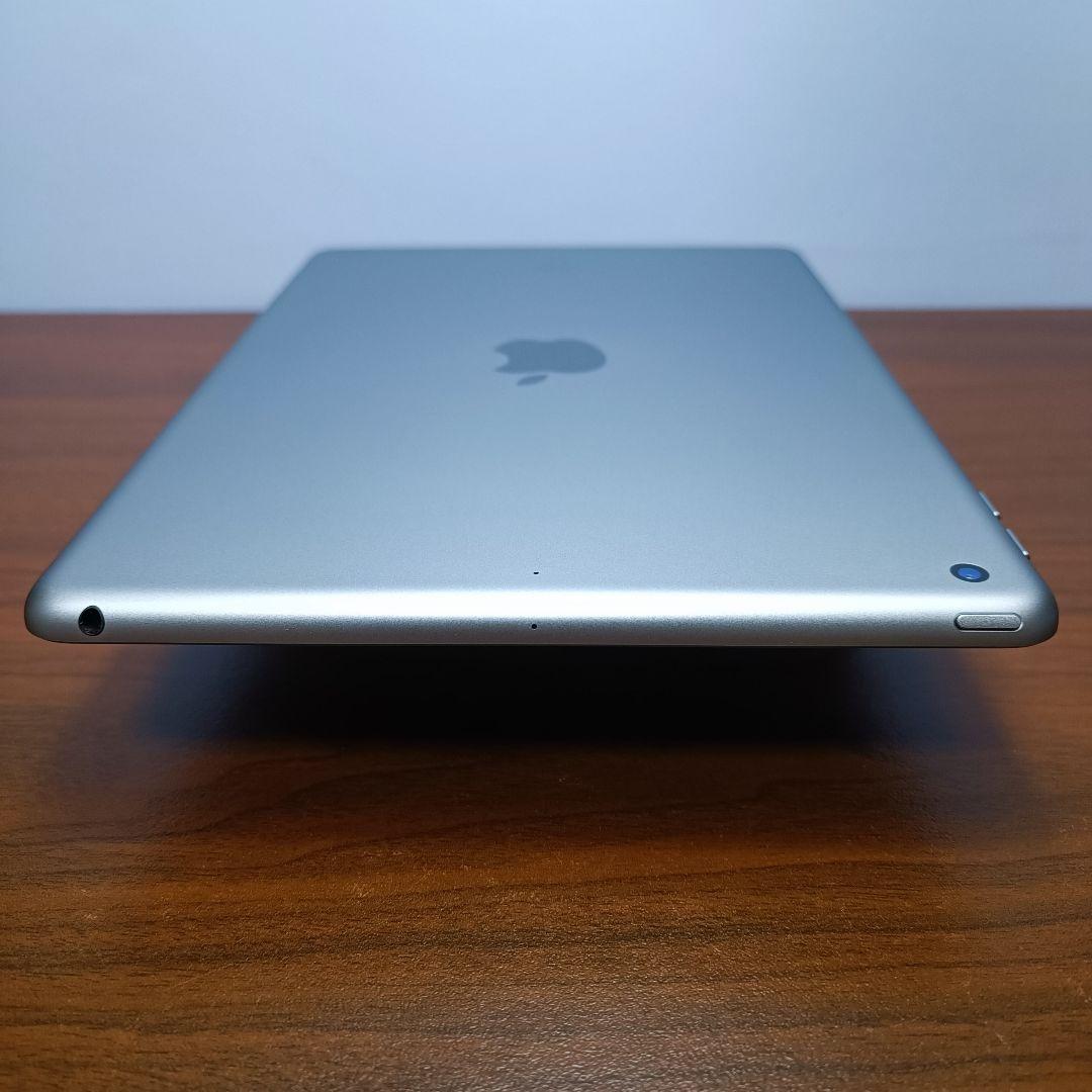 (美品) iPad 9.7 第6世代 WiFi 32GB キーボード付き