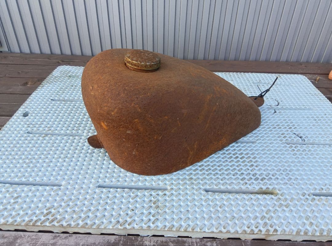 スポーツスタータンク 2.8ガロン ロートンネル キャップ付き タンク内サビ無し