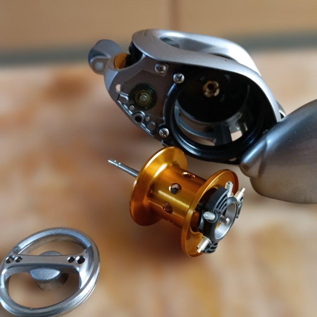 シマノ　07メタニウムMg右巻き （夢屋　07メタニウムMg用深溝スプール付き）