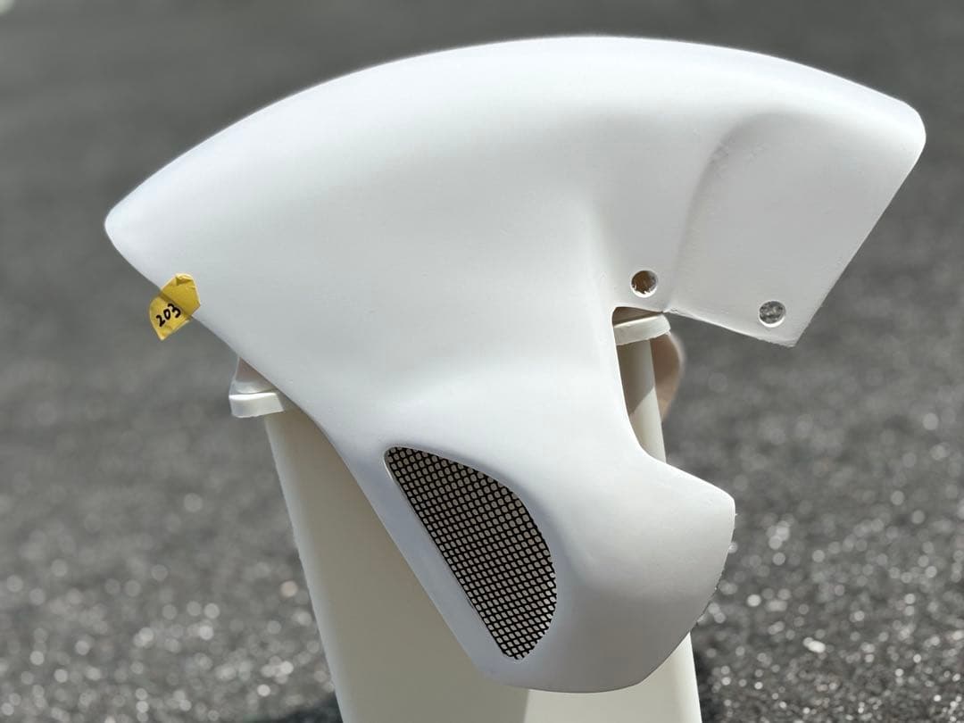 8月31日迄限定価格　ゼファーχ ゼファー400 エアロシャーク　203