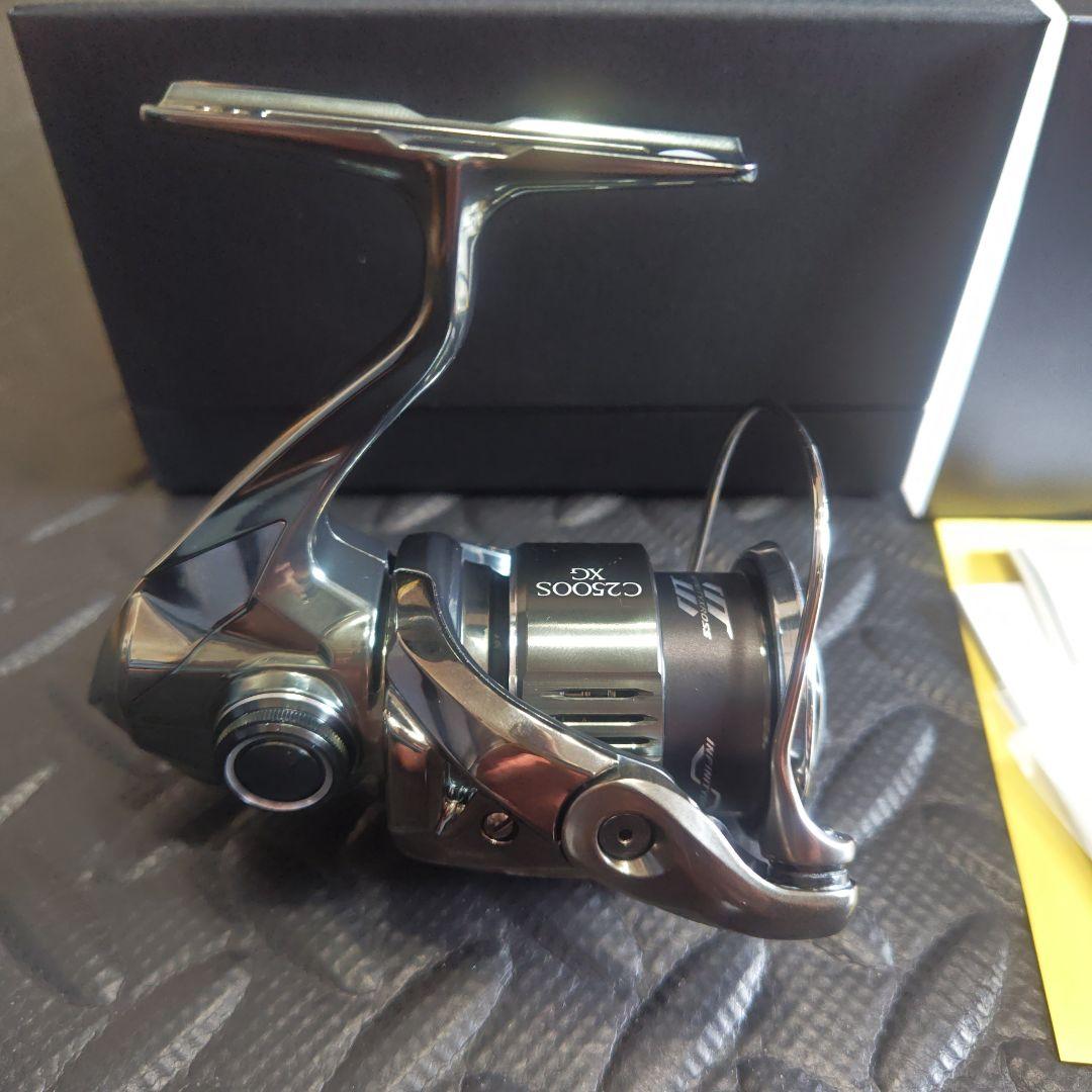 新品 未使用　シマノ　22ステラ C2500SXG 　スピニングリール