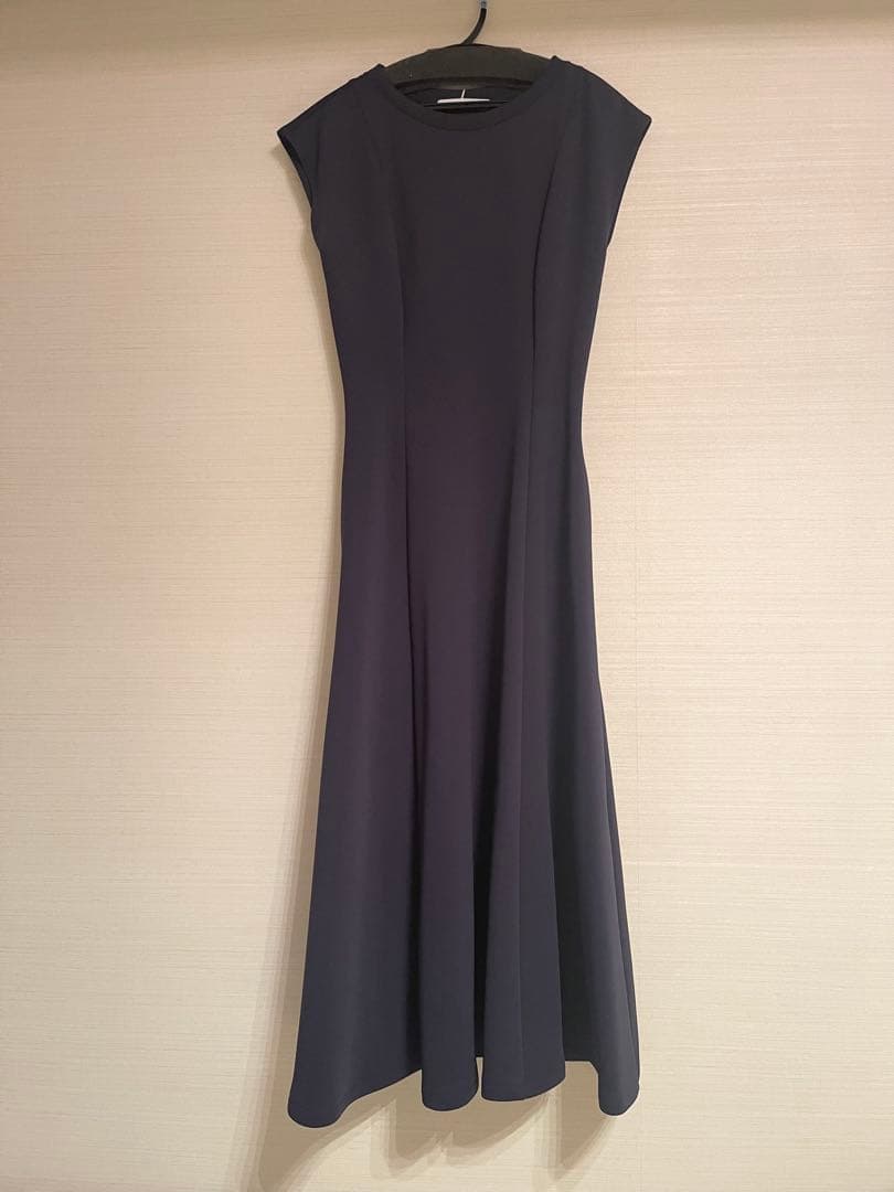 完売✨JENNE フレンチ美シルエットとろみワンピース ネイビーM