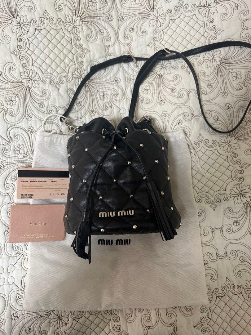 ミュウミュウ　スタッズ　ショルダーバッグ