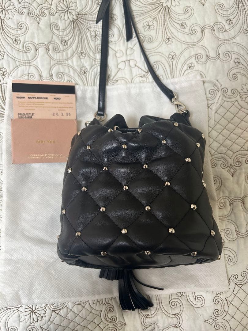 ミュウミュウ　スタッズ　ショルダーバッグ