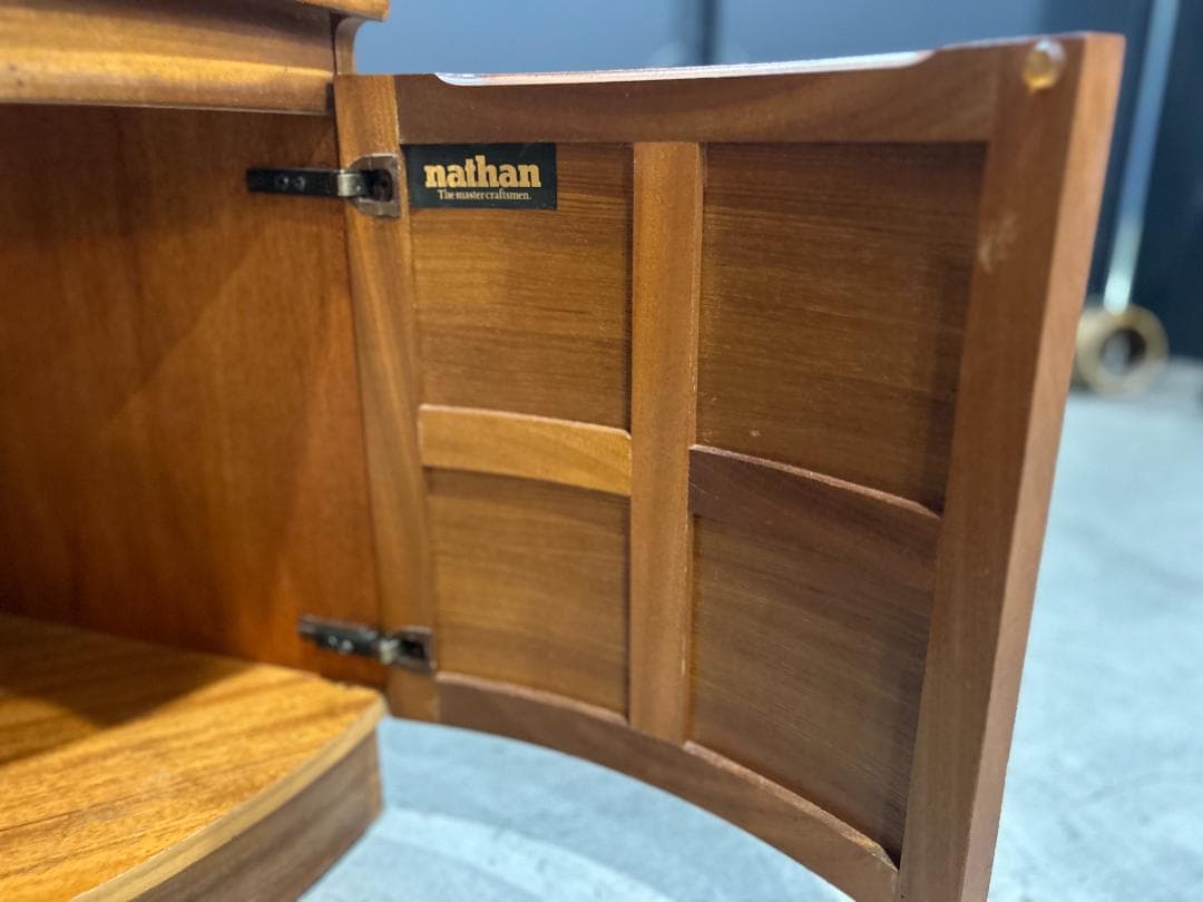 英国ヴィンテージ｜ネイサン / nathan｜コーナーキャビネット　サイドボード