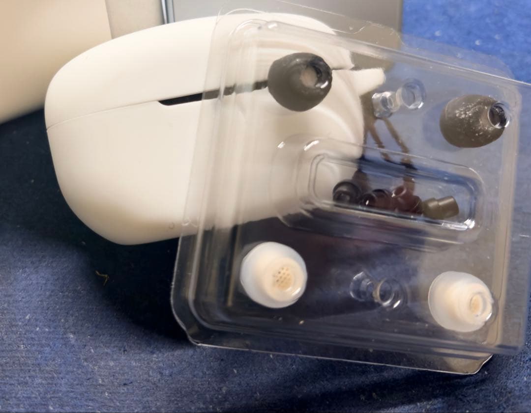 使用1ヶ月⭐︎SONY WF-1000XM5 ブラック⭐︎おまけ付き