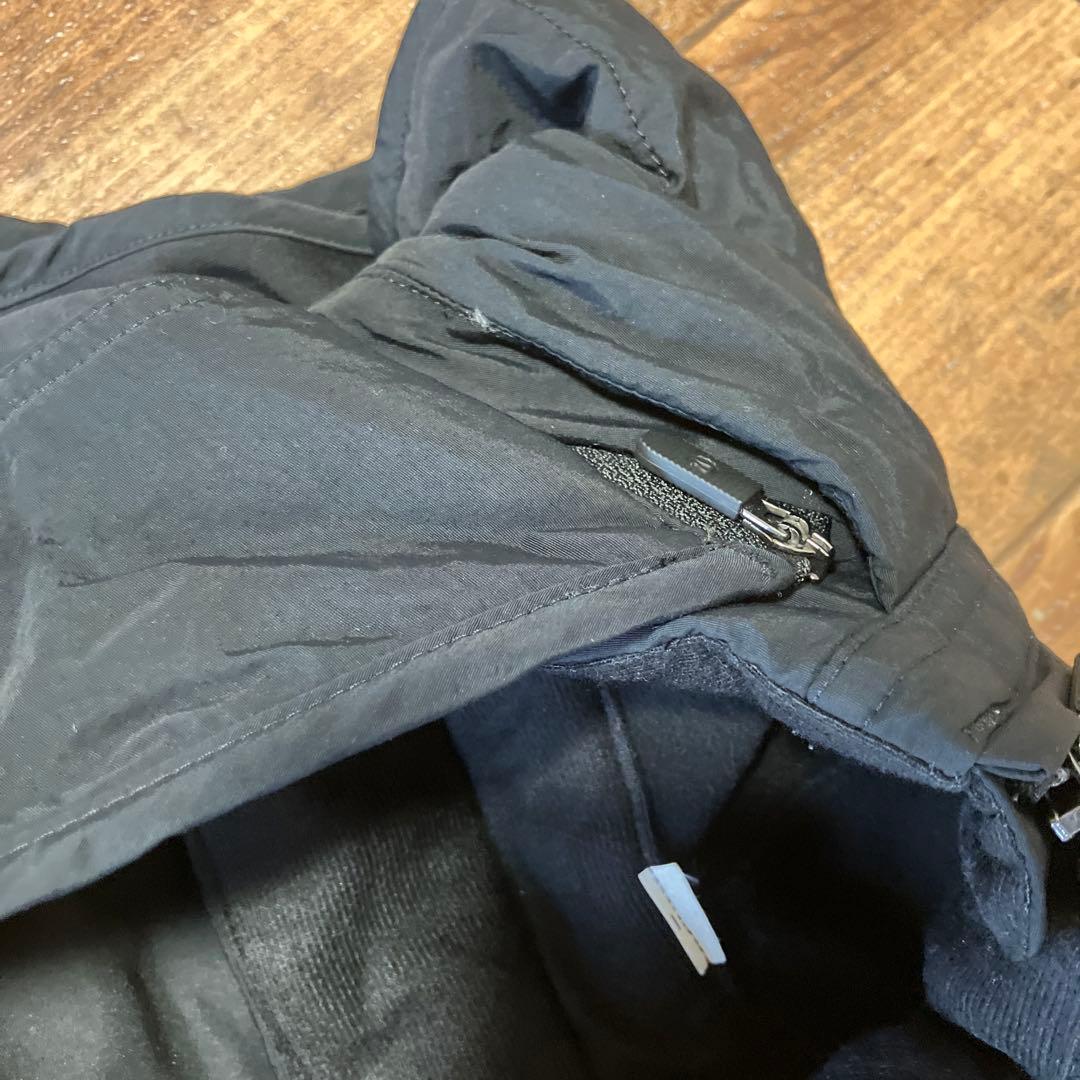 ルルレモンフードベスト黒サイズ6