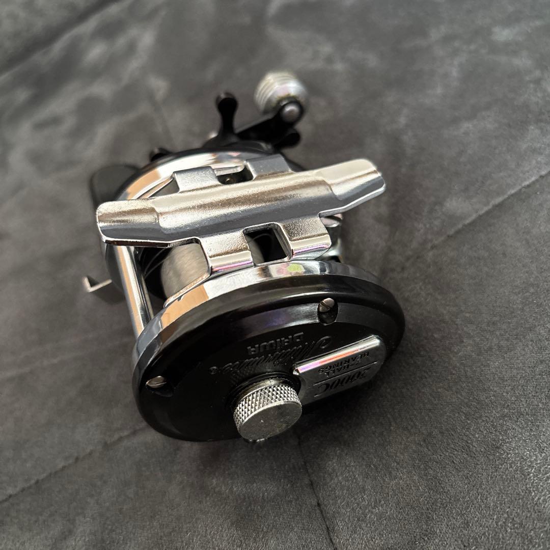 ダイワ ミリオネア　2000C ベイトリール