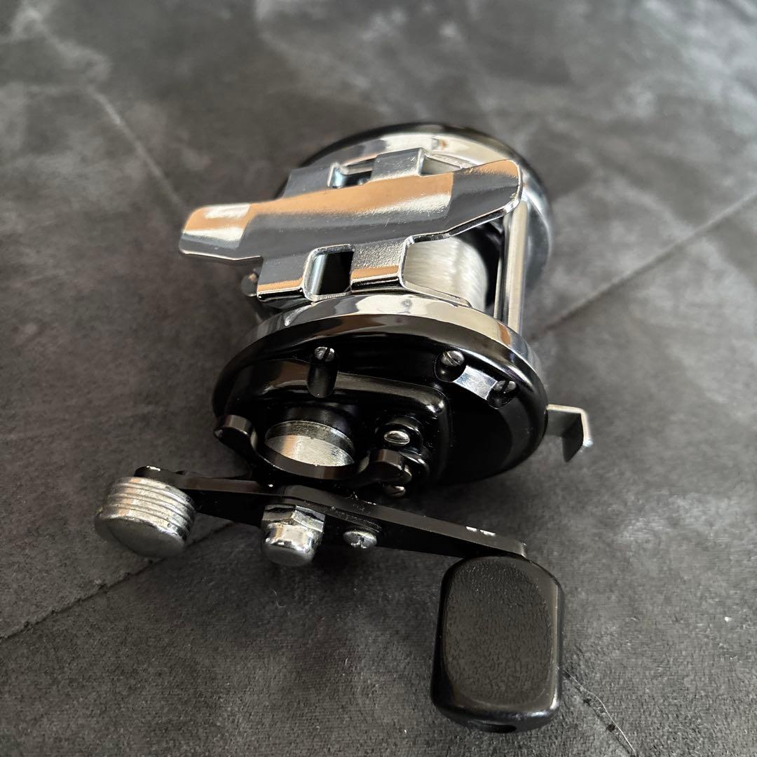 ダイワ ミリオネア　2000C ベイトリール