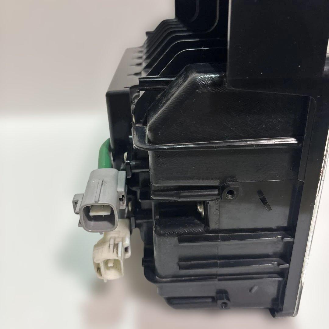 小糸 2連】トラック用 4t 10t リアコンビ ノーマルタイプ（運転席）右⑪