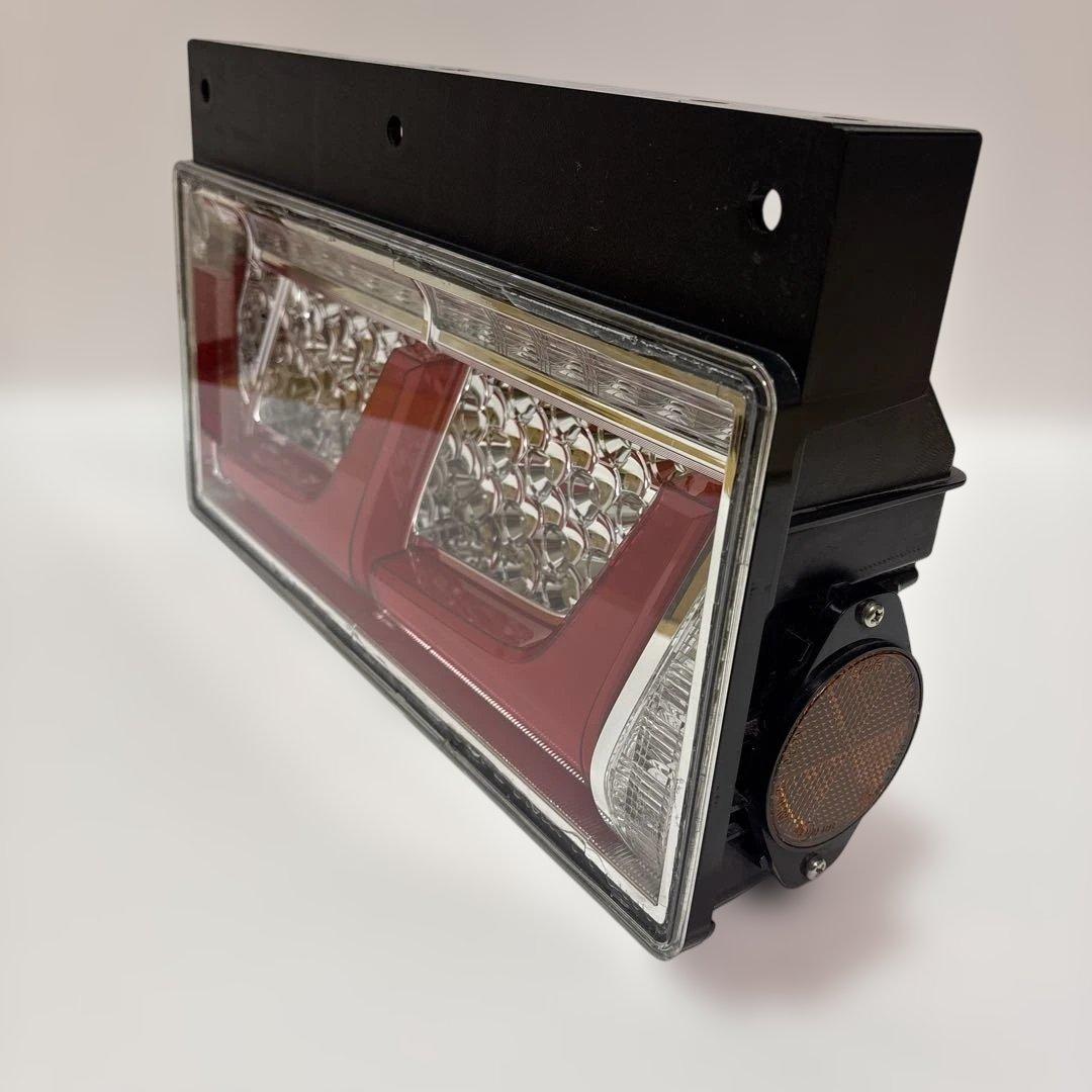 小糸 2連】トラック用 4t 10t リアコンビ ノーマルタイプ（運転席）右⑪