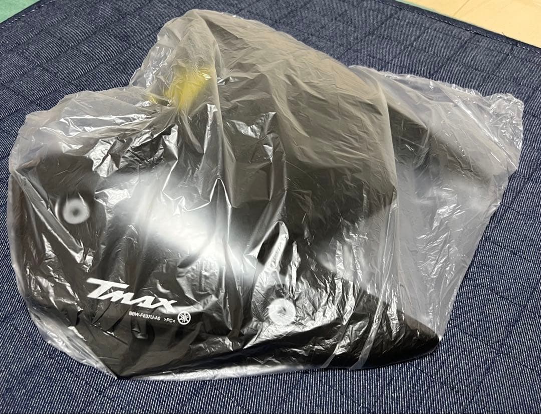 ヤマハ　TMAX560 '22 スモークスポーツスクリーン