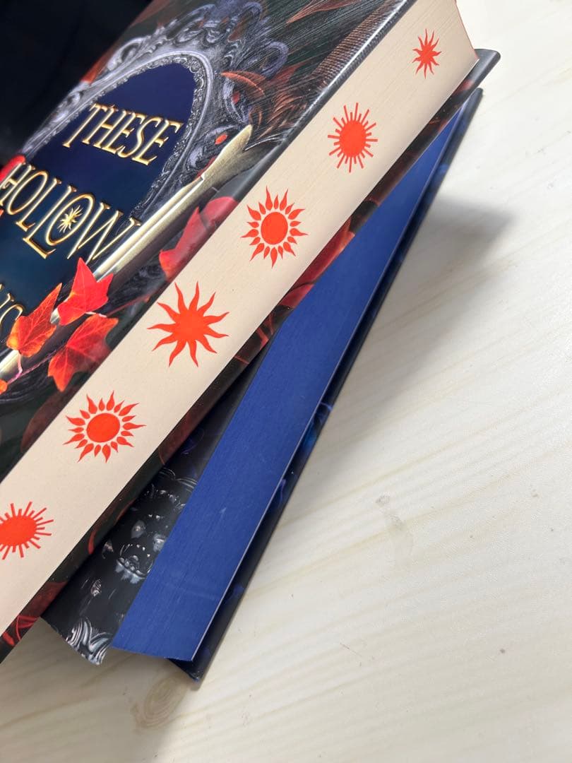 These Hollow Vows 2冊セットFairyloot