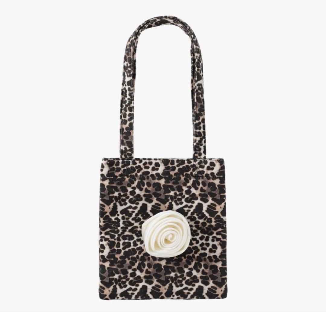 本日値下げ済み。Bibiy STEPHANIE BABY TOTEレオパード