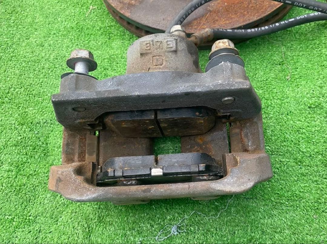 トヨタ　200クラウン　リアキャリパーのみ